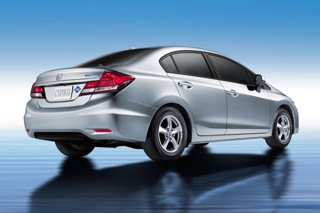 2014 Honda Civic Hybrid (1).jpg